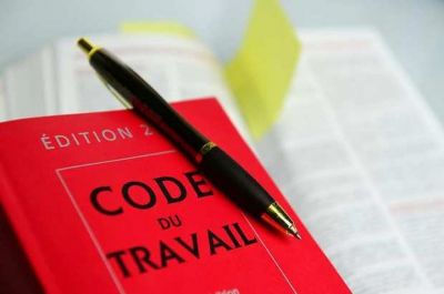 LES ARTICLES LES PLUS SURPRENANTS DU CODE DU TRAVAIL FRANÇAIS