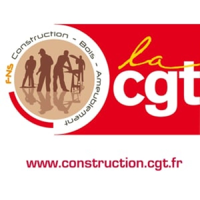 OPCO La CGT Construction tape du poing sur la table